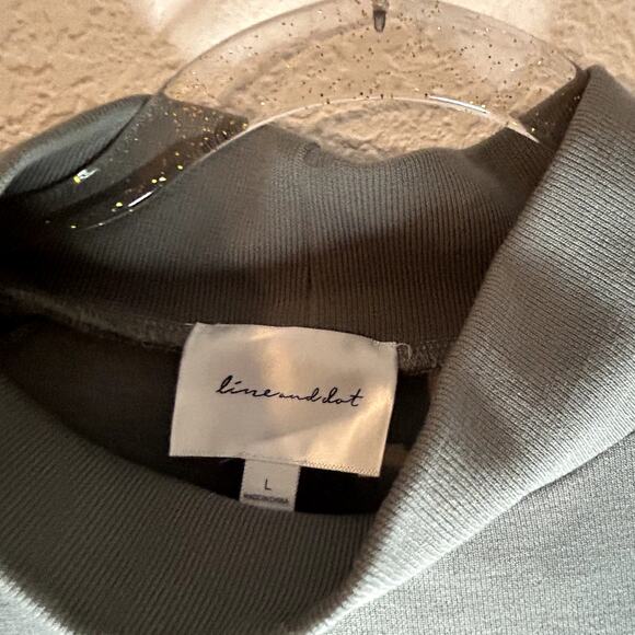 Line and Dot Monroe Turtleneck Gray Womens Size Large - Picture 6 of 7